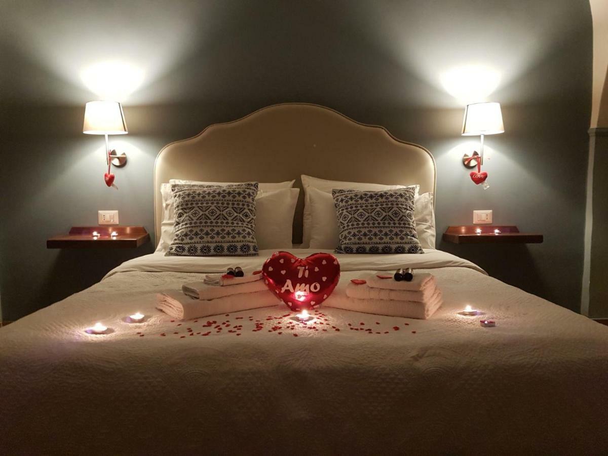 Aragonese Luxury Rooms Naples Exterior photo